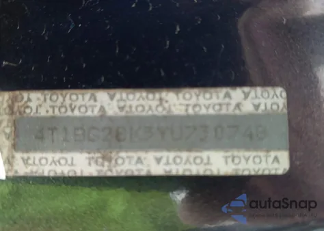 2000 Toyota Camry Le from USA, damaged, VIN 4T1BG28K3YU730748